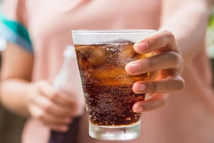 疫情中,可乐约等于奢侈品,碳酸饮料为何会异军突起?