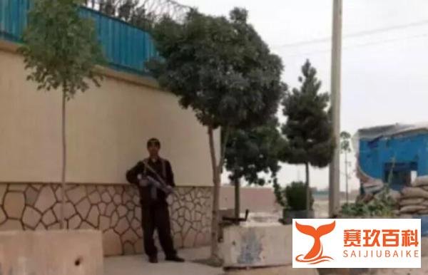 阿富汗街边的压水井与穷富人的生活环境