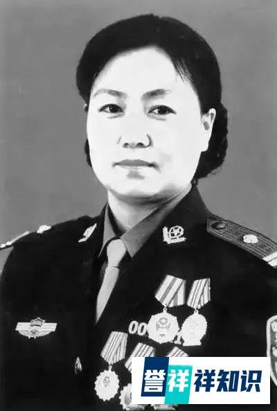 2004年任长霞葬礼：登封市20万老百姓送行，死因让人心酸