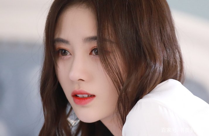 4000年美女人设崩塌!一个博文引发的群嘲,为什么女明星这么矫情?