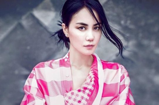 遇见一场烟火的表演王菲这是什么歌