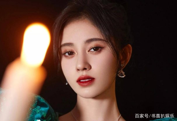 4000年美女人设崩塌!一个博文引发的群嘲,为什么女明星这么矫情?
