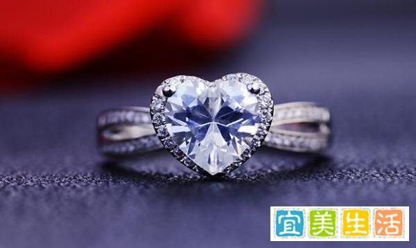 0.5克拉钻戒价格贵不贵？小克数钻戒值得买吗？可以求婚时用吗？