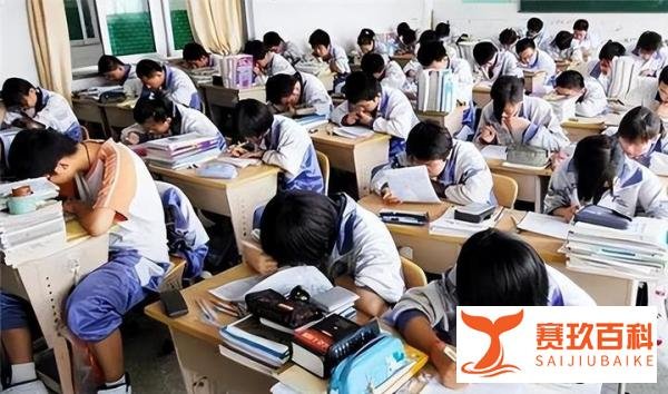 9天连杀7人！12年，湖南18岁高中生，因沉迷游戏，和他人抢劫杀人