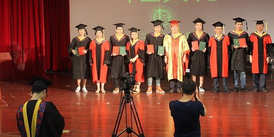 如何评价福州大学数计学院辅导员张宗榜?