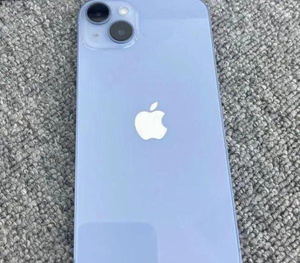 iPhone 14plus二手的性价比简直无敌！价格暴跌，续航长！屏幕大！