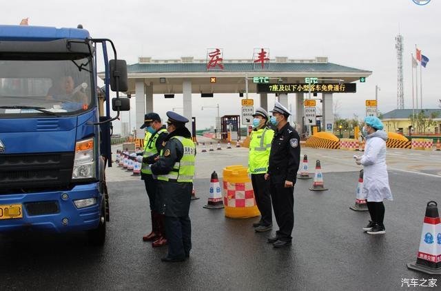 贵港市内道路客运公交逐步恢复,开车坐车请做好自我防护!
