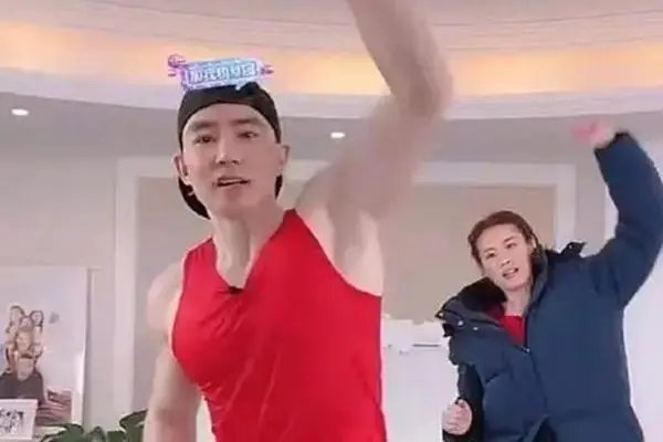 刘畊宏回应卖“假燕窝”,他是真的被合作公司骗了吗?