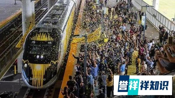 美国“高速高铁”首班车，开通第一天撞死一个人