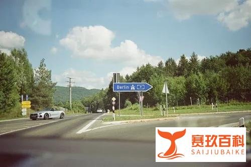 天价教师月薪工资表曝光:醒醒吧,别被月入2w的奋斗逼骗了