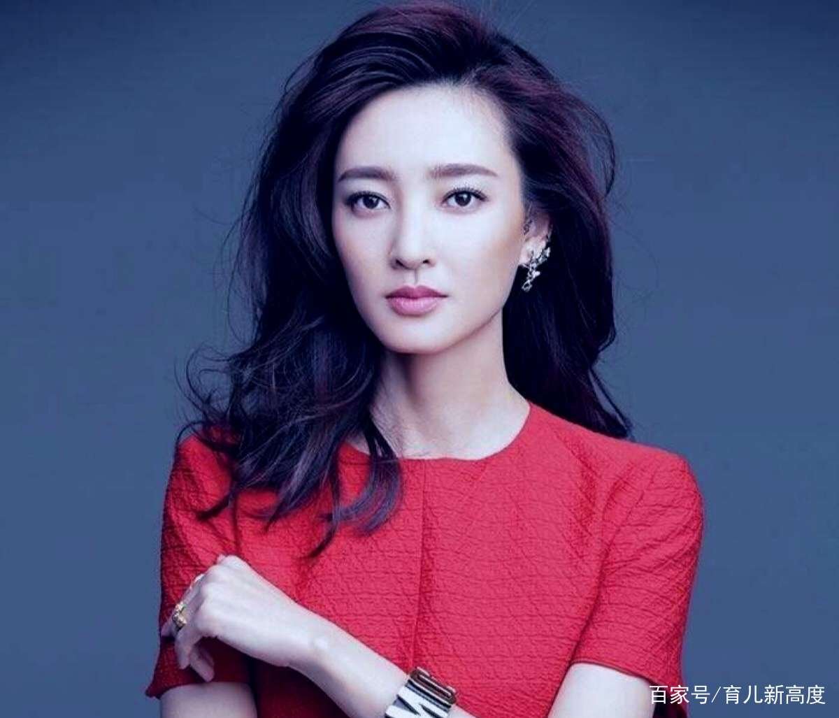 于和伟与王丽坤恋情被爆,原因竟是因为太红,这到底是怎么回事?