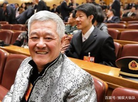 传于月仙离世疑点重重,赵本山派妻子现身追悼会,自己却不到场,为什么?