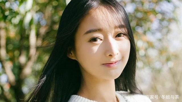 得知前任即将结婚,内蒙古男子发视频回忆两人8年爱情,网友对此有何表示?