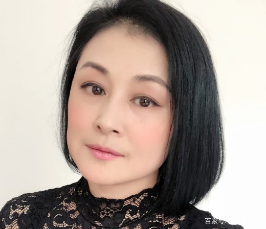 传于月仙离世疑点重重,赵本山派妻子现身追悼会,自己却不到场,为什么?
