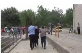 小伙失恋酒后跳河轻生谁知死活沉不下去是怎么回事?