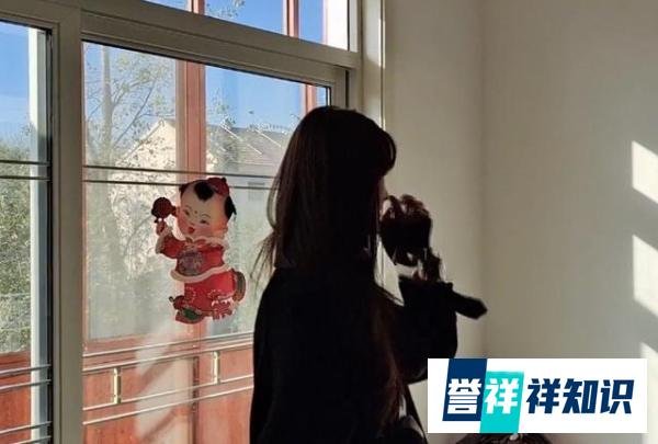 陈亚男回朱楼村，全村人来看笑话！小伟是男人，该出来保护她！