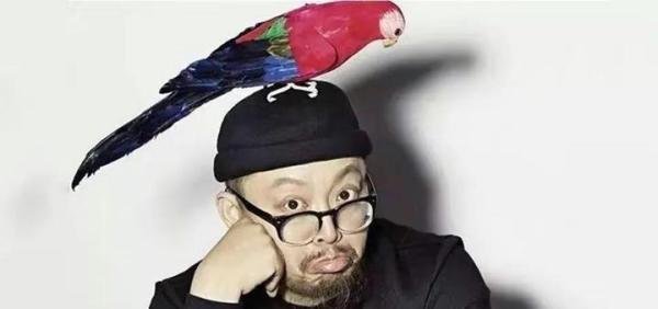 史航性骚扰案持续发酵,12名受害者指控,多家出版机构提出解约