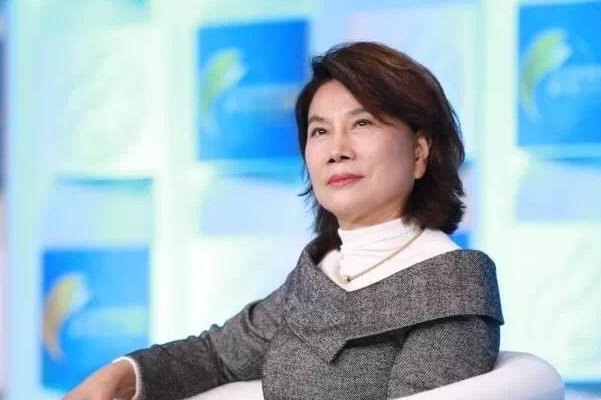 浙大女学霸走红,22岁成董明珠秘书,她的身上有哪些闪光点?
