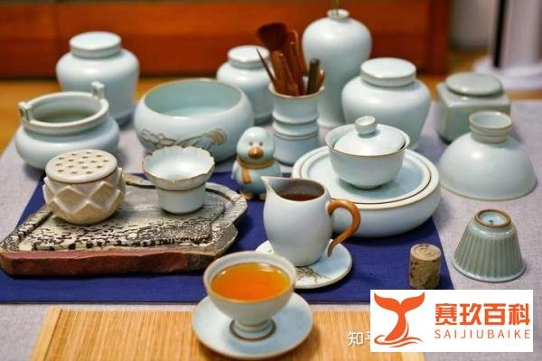 青澹的汝窑和哥窑有啥区别么？