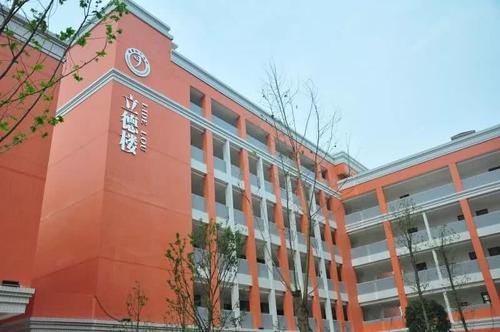 坠亡学生遗体经父母同意后被火化，坠楼事件的真实原因查出来了吗？