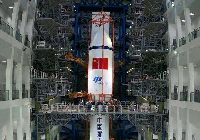 天舟四号奔赴上演宇宙级浪漫,从核心舱视角看天舟四号奔来是种什么感觉?