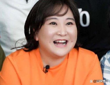 贾玲不请杨迪吃饭被骂刻薄，流泪请求大家宽容一点，你怎么看？