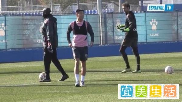 西班牙人官方:结束了中国国家队比赛的武磊已返回球队