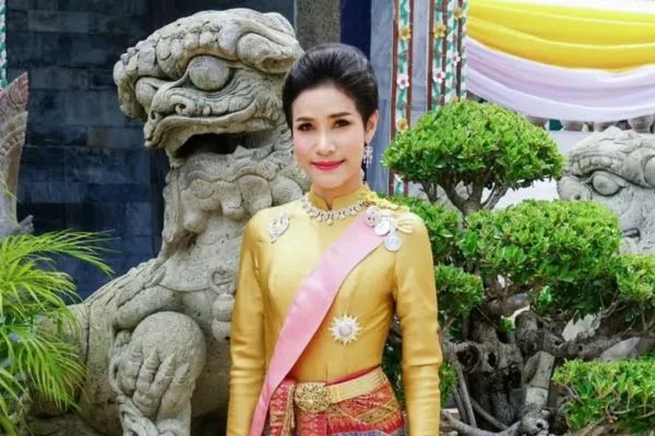 泰国贵妃被废两个月后惨死监狱,这种命运与中国古代后宫有何异同?