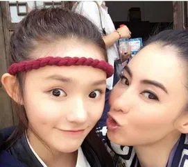 两代星女郎张柏芝林允合影，你认为谁更漂亮？