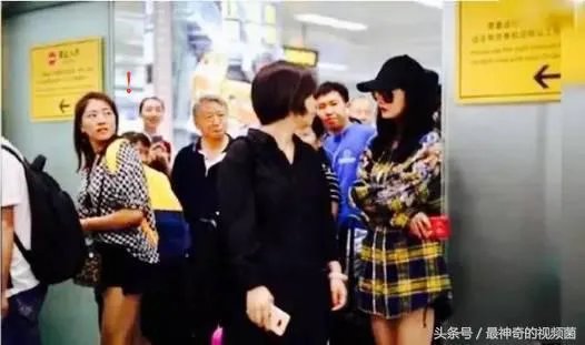 杨幂被赶出机场,大家怎么看?