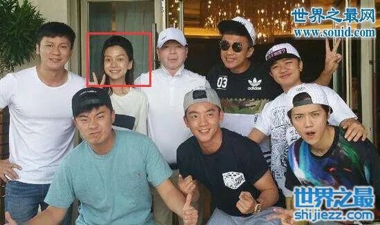 杨颖angelababy素颜照，素颜照比整容前还吓人 
