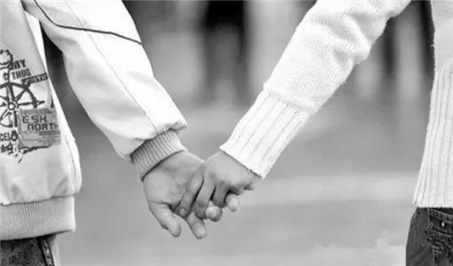 班主任受邀当10年前早恋学生证婚人,他们能够走到今天有多不易?
