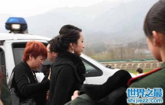 汤灿的葬礼被秘密封锁，汤灿被执行死刑现场照片 