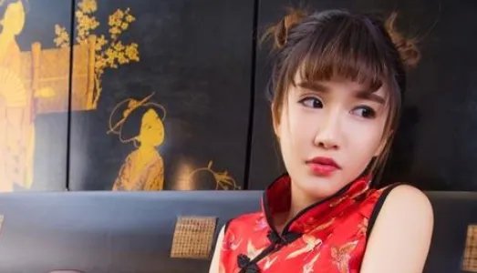 郭美美复出再度炫富，现在的网红收入真的都这么多吗？