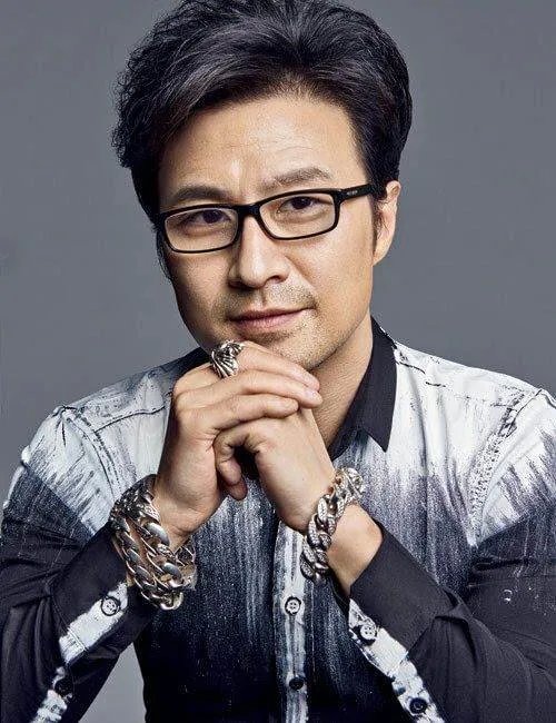 当年汪峰将陈乐基淘汰后,陈乐基却满世界开演唱会,怎么回事?