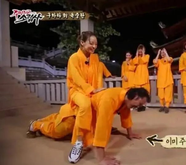 韩国女星入住少林寺 小和尚害羞了(图文)