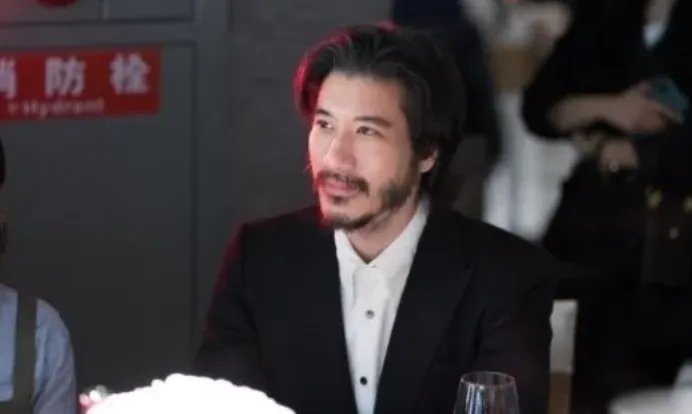 王力宏脏辫络腮胡,这样的造型对他的颜值有没有影响?