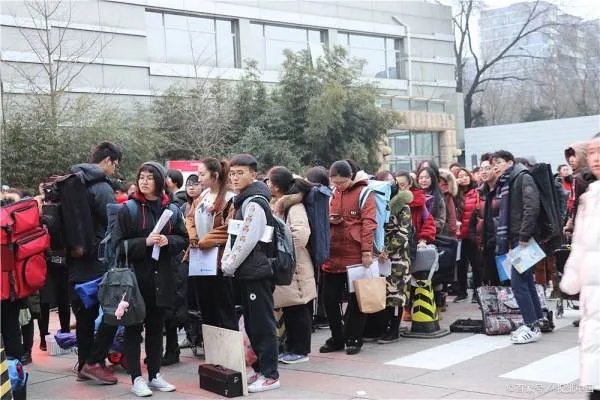 20年全国艺考报名人数达到117万，和往年相比如何？