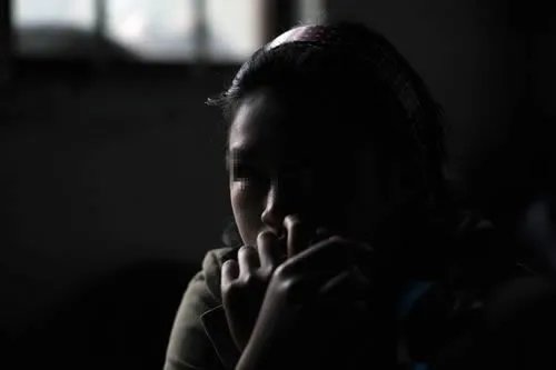 这个女孩嫁黑人小伙为啥当晚就后悔（图）