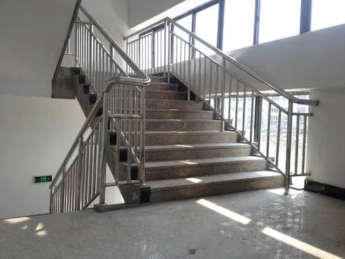 不锈钢楼梯扶手是怎么制作的