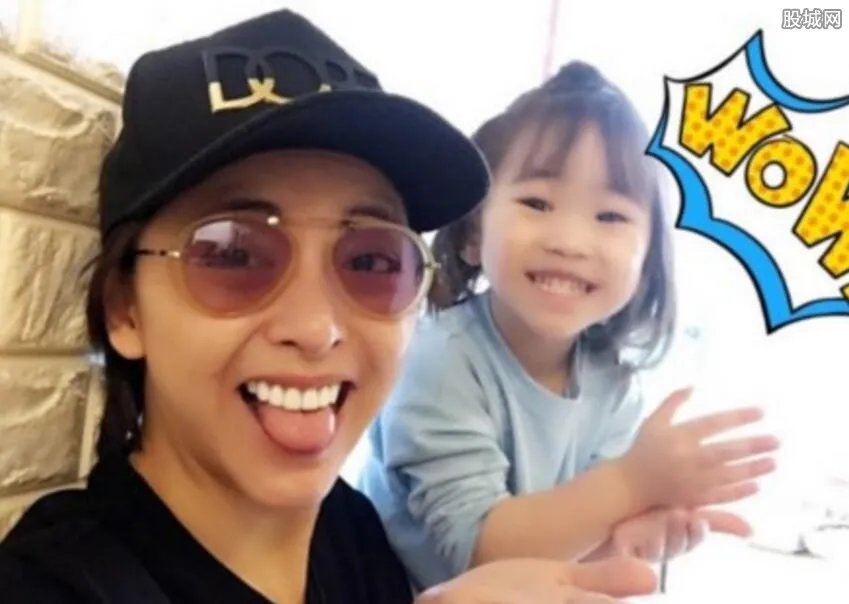 黄小蕾结婚了吗 “傻姑”的幸福生活