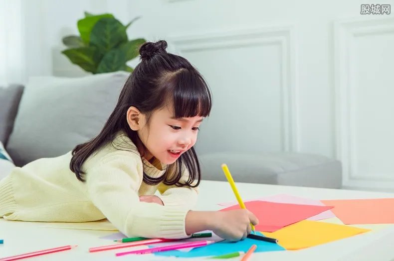 培训机构回应老师说8岁女孩丑 原来真相是这样的!