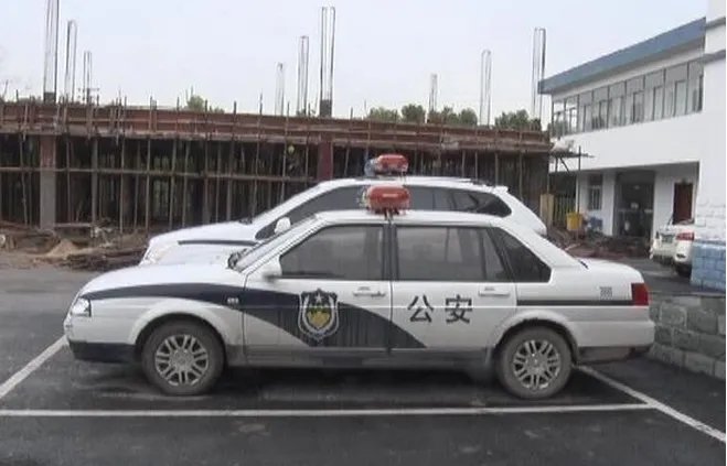 南京农妇采茶被人一箭穿心是怎么回事？