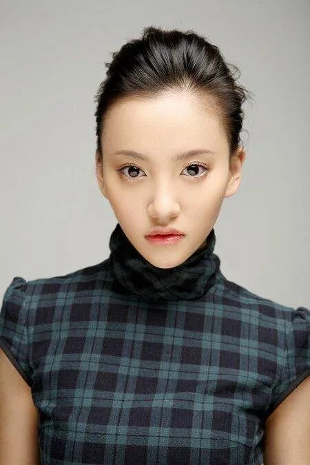 周楚楚和黄秋生是什么关系?