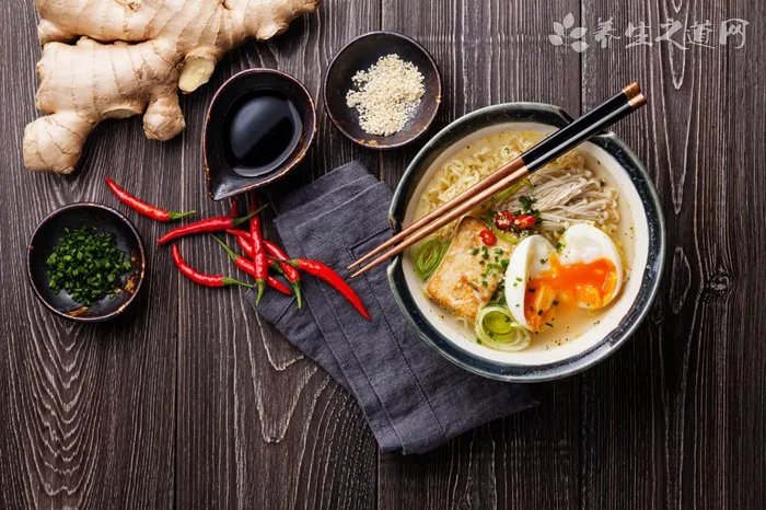 卖拍黄瓜被罚1万  夏天吃凉菜要注意什么