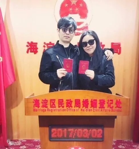 纪敏佳结婚了吗？