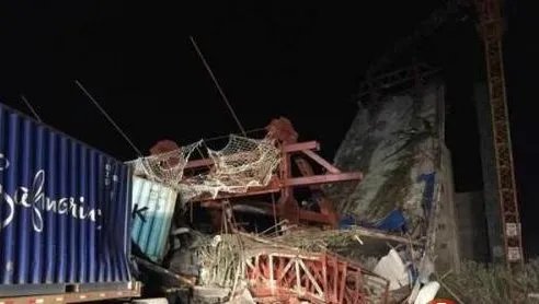 福建高架桥坍塌是怎么回事?