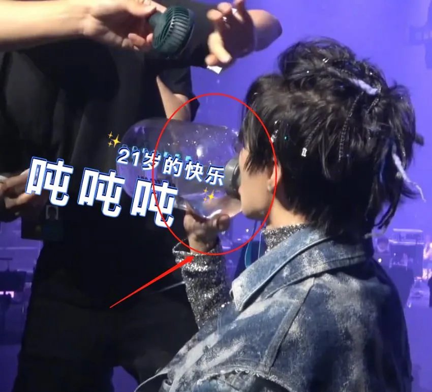 易烊千玺王源发文为王俊凯庆生，为何称呼却不一样了？