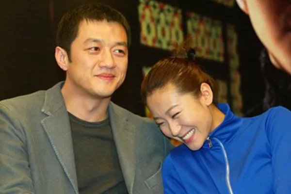 苗圃和李亚鹏床戏投入 用力过猛造成误伤