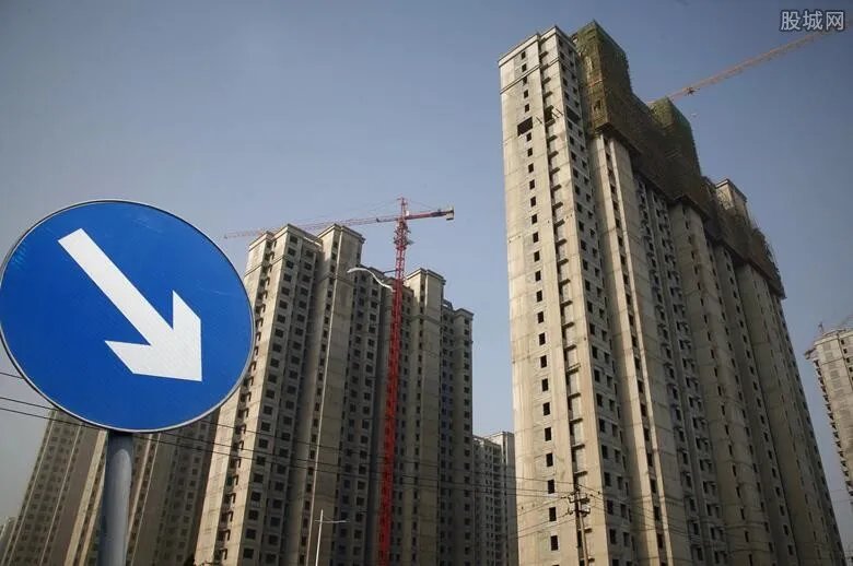 昆明烂尾楼7年后鸣鞭复工 开发商逃跑原因是什么?
